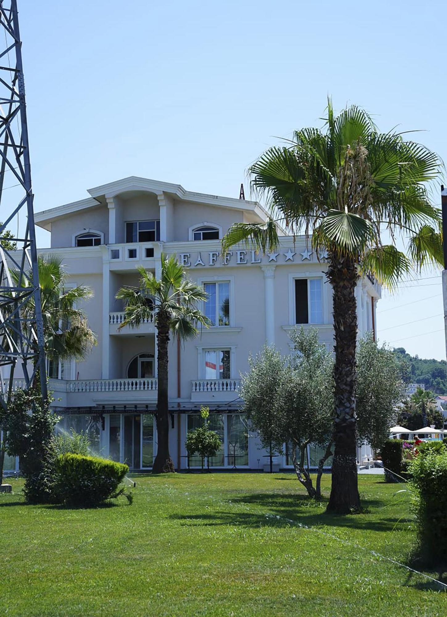 Hotel Eiffel 4*