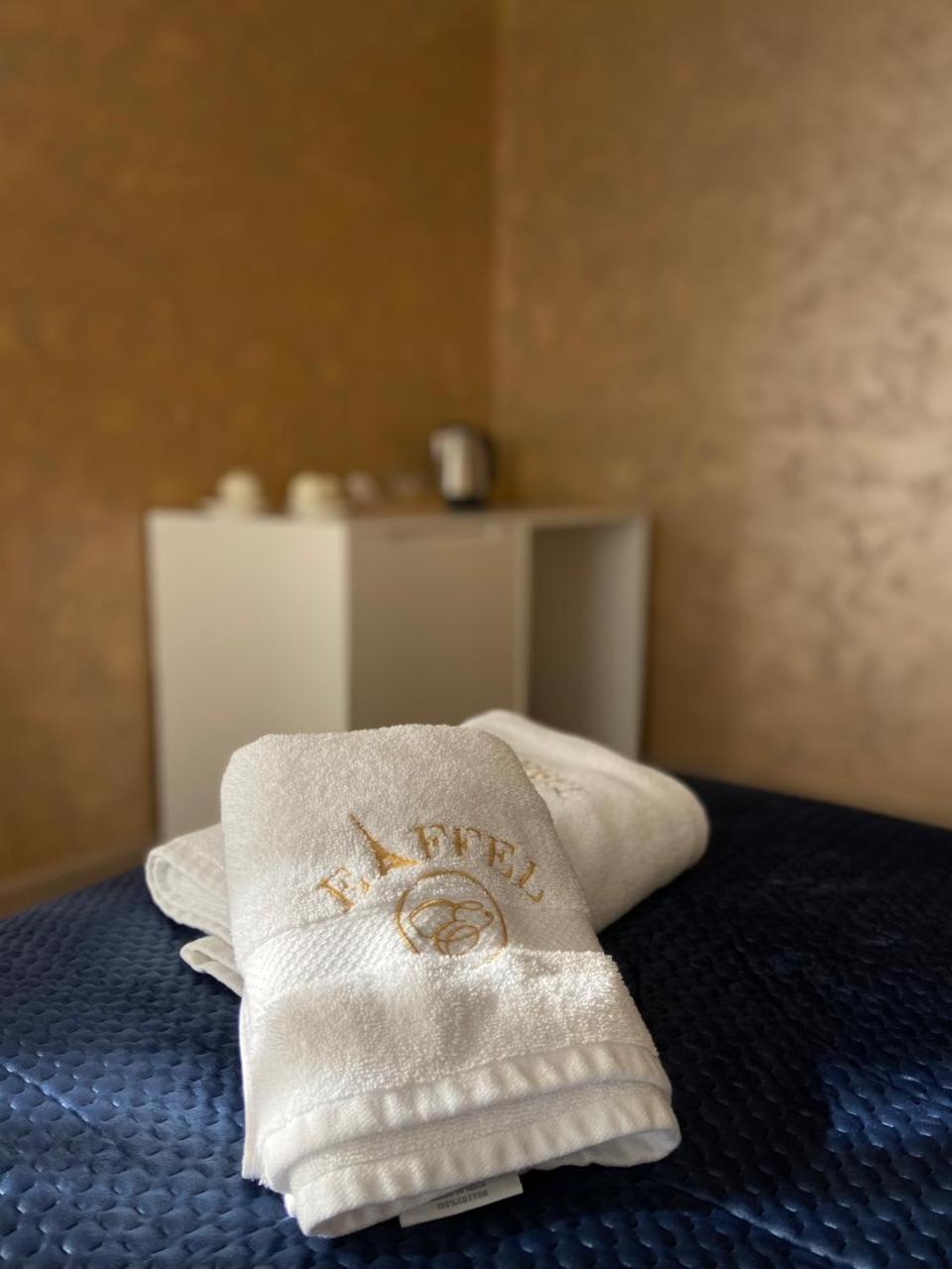 Eiffel Hotel Yrsheku