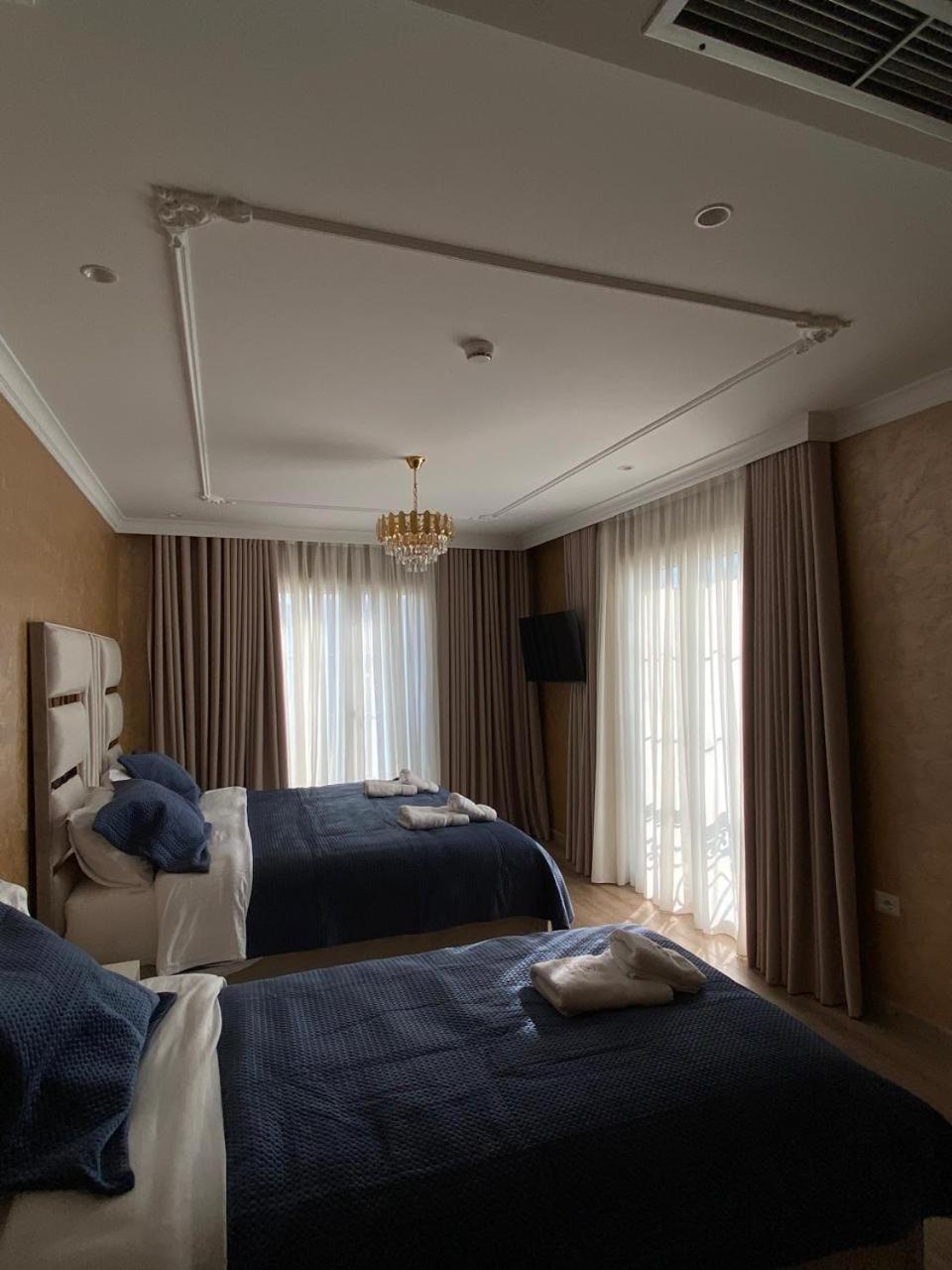 Eiffel Hotel 4*