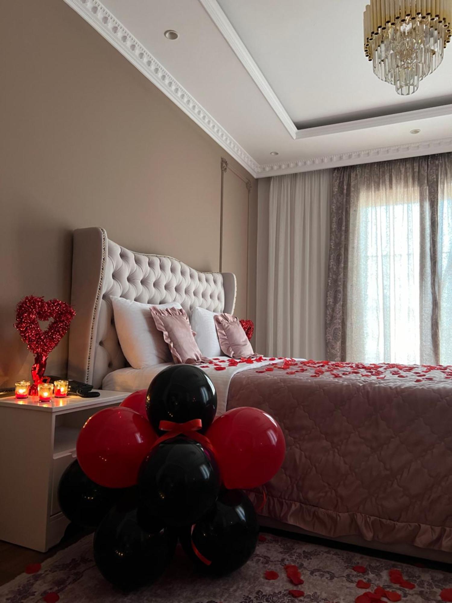 Eiffel Hotel Yrsheku